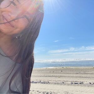 Meet your Posher, Charis